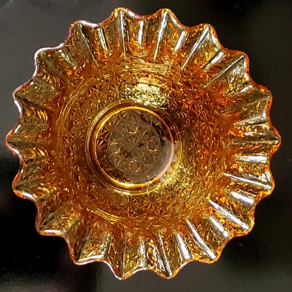 Vntg "Daisy and Button" Amber 6" Bowl by L.E. Smith Glass - Picture 4 of 10